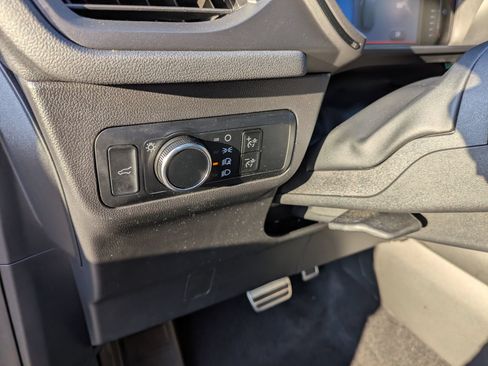 Certified 2024 Ford Escape ST-Line w/ Tech Pack #1 FWD image 18
