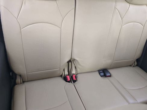 Used 2012 GMC Acadia SLT image 21