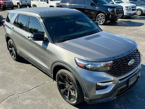 Used 2022 Ford Explorer ST w/ Equipment Group 401A image 4