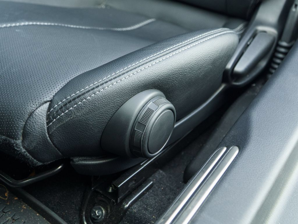 Used 2024 MAZDA MX-5 Miata Grand Touring w/ Weather Package RWD image 19