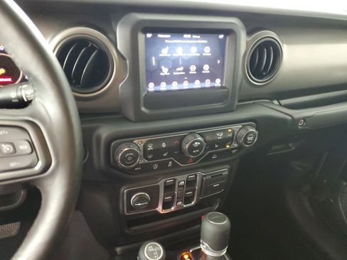 Used 2020 Jeep Gladiator Sport w/ Quick Order Package 24S image 16