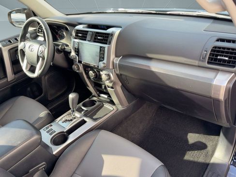 Used 2022 Toyota 4Runner SR5 Premium image 31