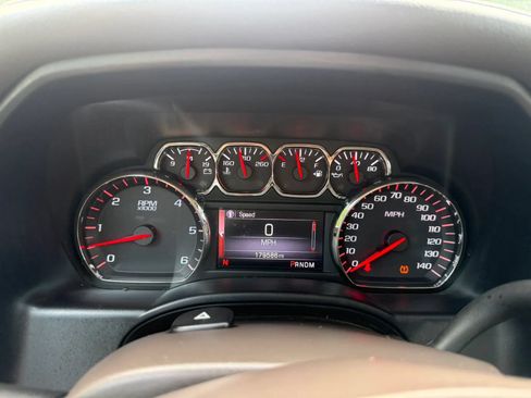 Used 2014 GMC Sierra 1500 SLT w/ SLT Crew Cab Value Package AWD/4WD image 17