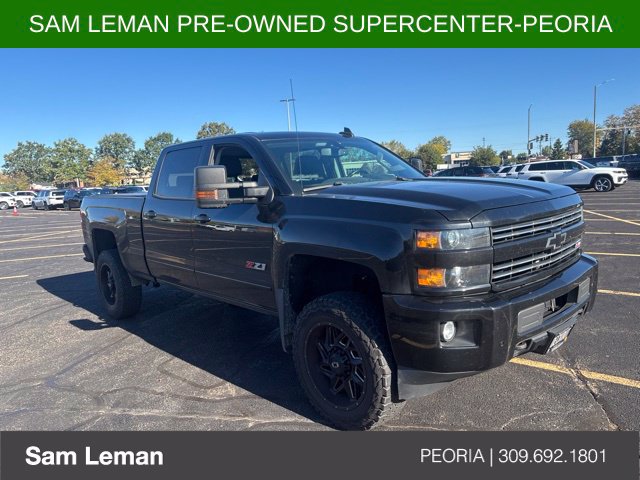 Used 2017 Chevrolet Silverado 2500 LT w/ Midnight Edition AWD/4WD image 2
