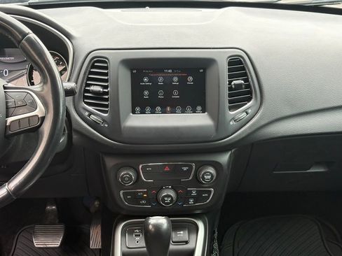 Used 2019 Jeep Compass Latitude w/ Popular Equipment Group FWD image 13