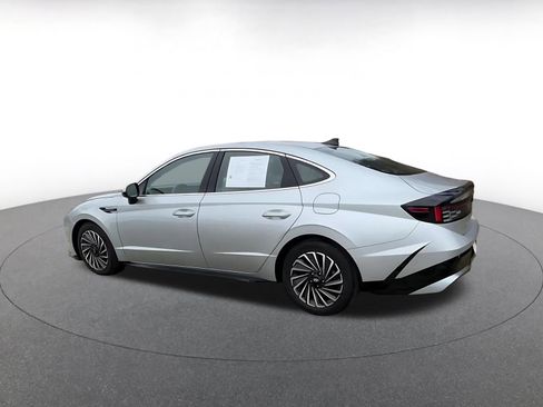 Used 2025 Hyundai Sonata SEL FWD image 10