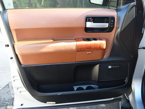 Used 2021 Toyota Sequoia Platinum image 13