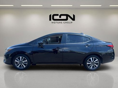 Used 2025 Nissan Versa SV FWD image 2