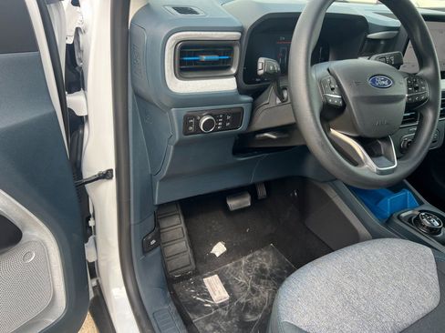 New 2025 Ford Maverick XLT FWD image 27