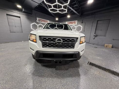 Used 2022 Nissan Frontier SV image 8