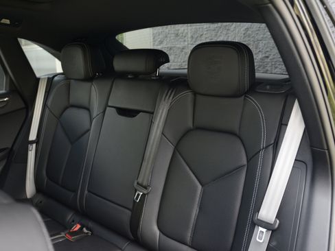 Certified 2026 Porsche Macan Turbo AWD/4WD image 33