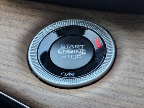 New 2025 Jeep Grand Cherokee Summit image 31