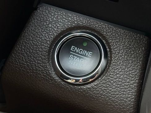 Used 2019 Ford F150 King Ranch w/ Equipment Group 601A Luxury AWD/4WD image 48