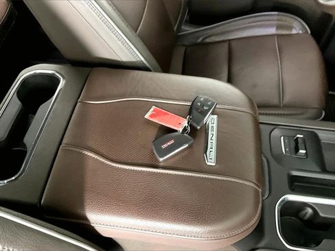 Used 2024 GMC Sierra 2500 Denali w/ Denali Reserve Package image 33