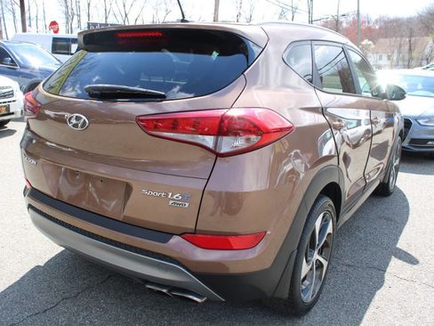 Used 2016 Hyundai Tucson Sport image 8