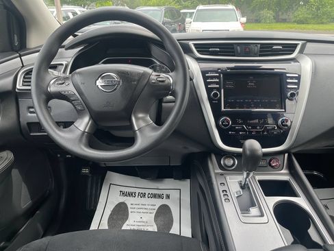 Used 2022 Nissan Murano S AWD/4WD image 19