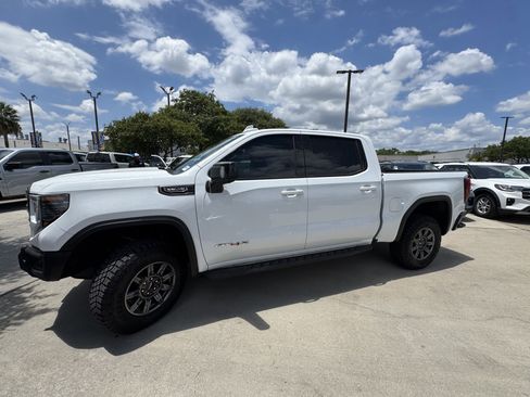 Used 2025 GMC Sierra 1500 AT4X image 14