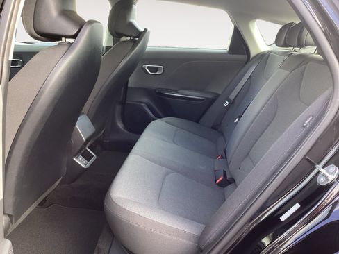 Used 2025 Kia K4 FWD image 26