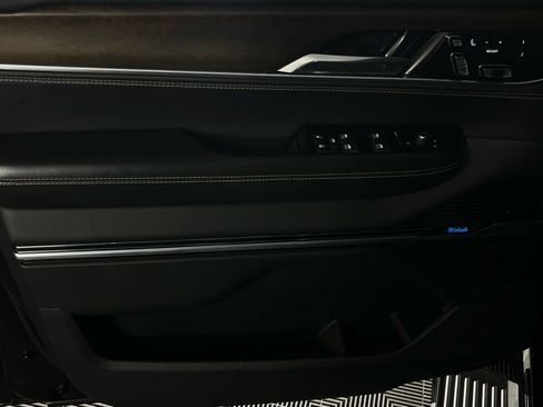 Certified 2022 Jeep Grand Wagoneer Series II w/ Convenience Group III image 23