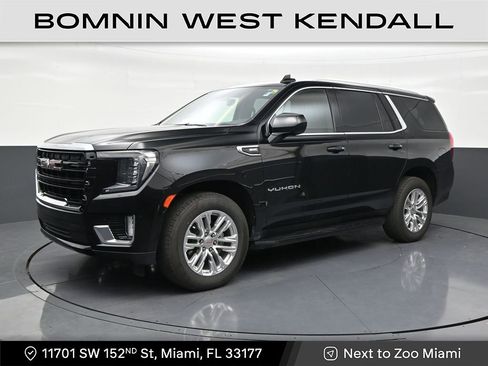 Used 2023 GMC Yukon SLE w/ Gmc Pro Safety Plus Package image 1