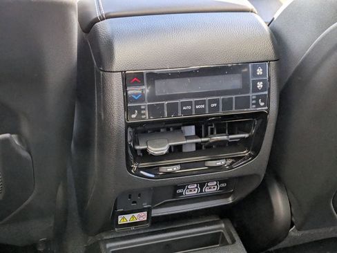 New 2025 Jeep Grand Cherokee L Limited image 26