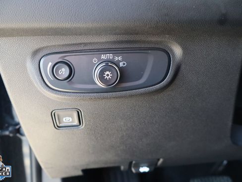Used 2024 GMC Terrain SLE AWD/4WD image 13
