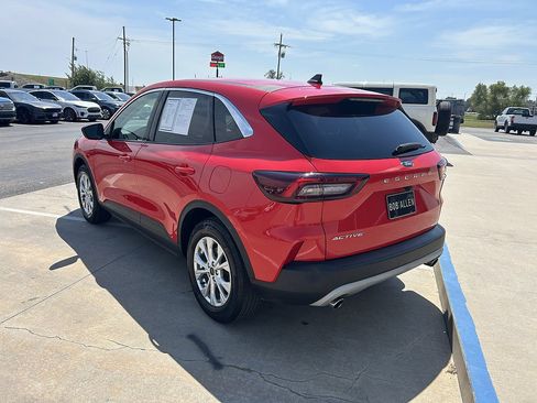 Used 2024 Ford Escape Active w/ Cold Weather Package FWD image 3