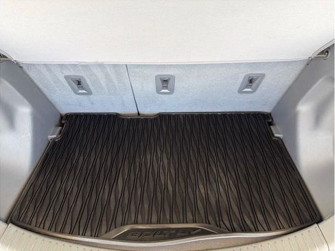 Used 2019 Chevrolet Bolt Premier w/ Infotainment Package image 12