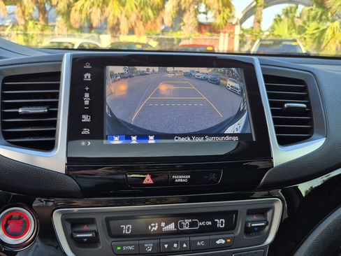 Used 2017 Honda Pilot Touring image 29