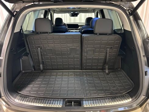 Used 2024 Kia Telluride SX w/ Towing Package FWD image 31