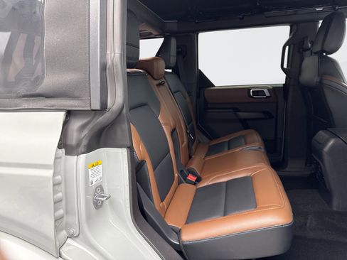 Used 2024 Ford Bronco Outer Banks image 20