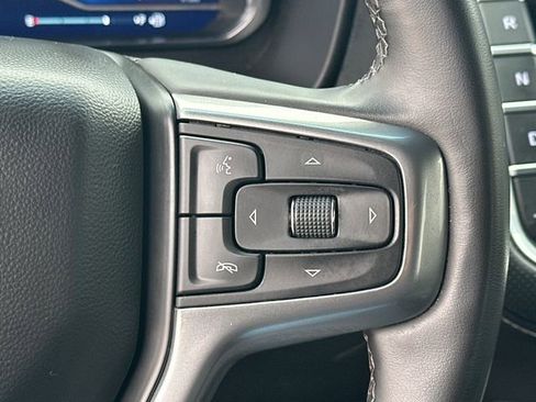 Used 2023 Chevrolet Suburban Premier image 30