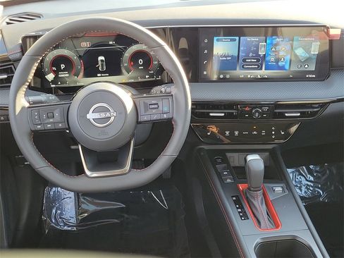 New 2026 Nissan Kicks SR w/ SR Premium Package image 5