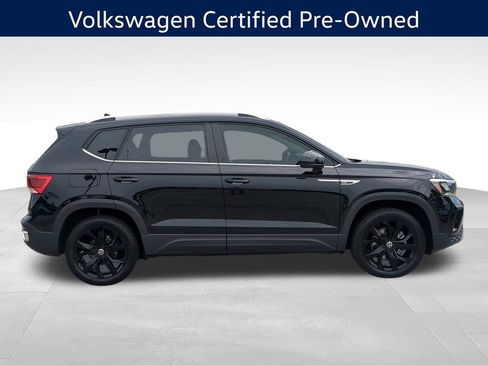 Certified 2023 Volkswagen Taos SE FWD image 2