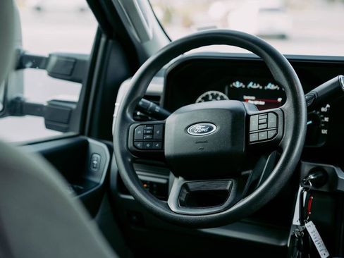 Used 2024 Ford F350 XLT image 13