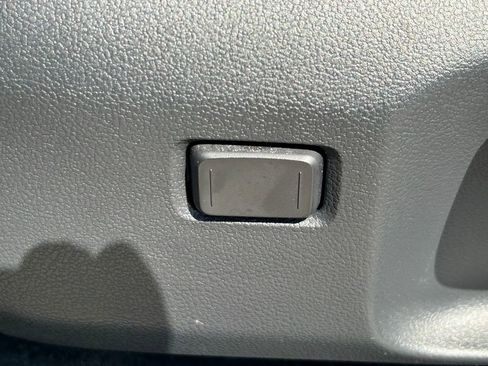 Certified 2025 Toyota 4Runner SR5 AWD/4WD image 24