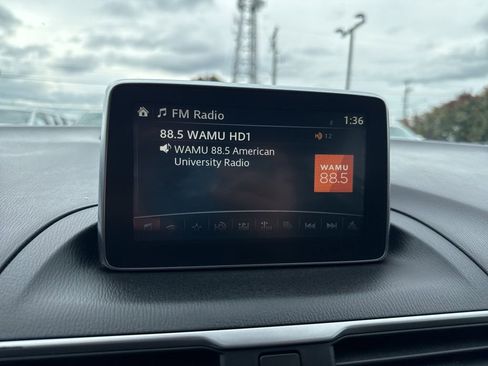 Used 2015 MAZDA MAZDA3 i Touring image 23