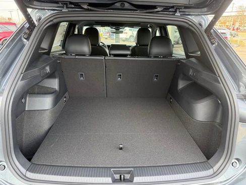 New 2026 Volkswagen Tiguan SE R-Line image 17