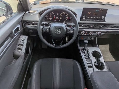 Used 2023 Honda Civic Sport image 16