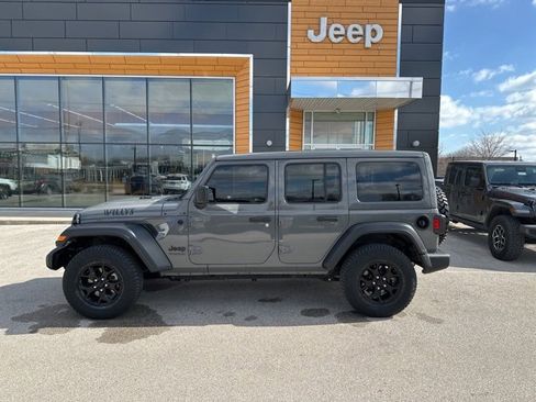Used 2021 Jeep Wrangler Unlimited Sport image 9