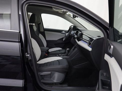 New 2025 Volkswagen Taos SEL image 19