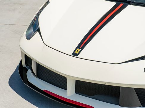 Used 2014 Ferrari 458 Spider RWD image 24