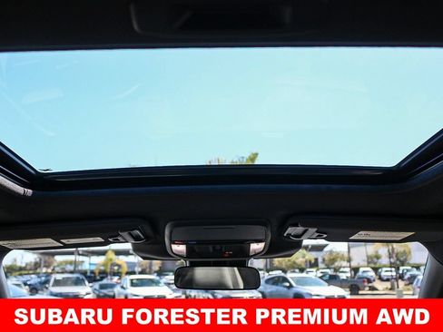 Used 2025 Subaru Forester Premium AWD/4WD image 15