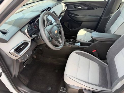 Used 2021 Chevrolet TrailBlazer LS AWD/4WD image 10