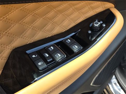 Used 2021 Jeep Grand Cherokee L Summit w/ Advanced Protech Group IV image 17