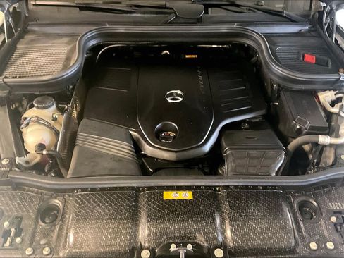 Used 2025 Mercedes-Benz GLS 450 4MATIC image 25