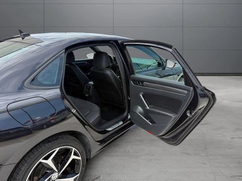 Used 2022 Volkswagen Passat 2.0T R-Line FWD image 19