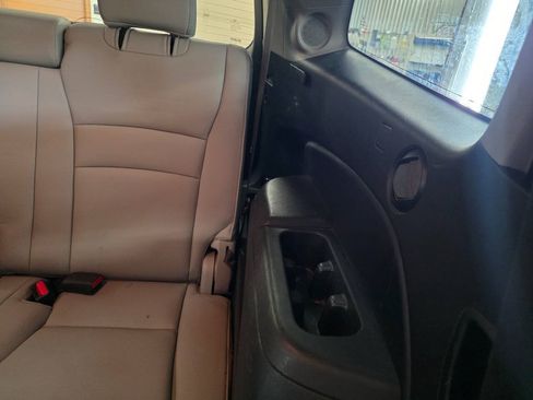Used 2016 Honda Pilot Touring image 15