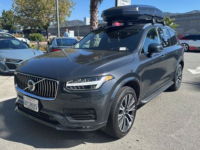 Used 2021 Volvo XC90 T5 Momentum w/ Advanced Package