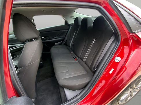 Used 2023 Hyundai Elantra SEL w/ Convenience Package FWD image 21